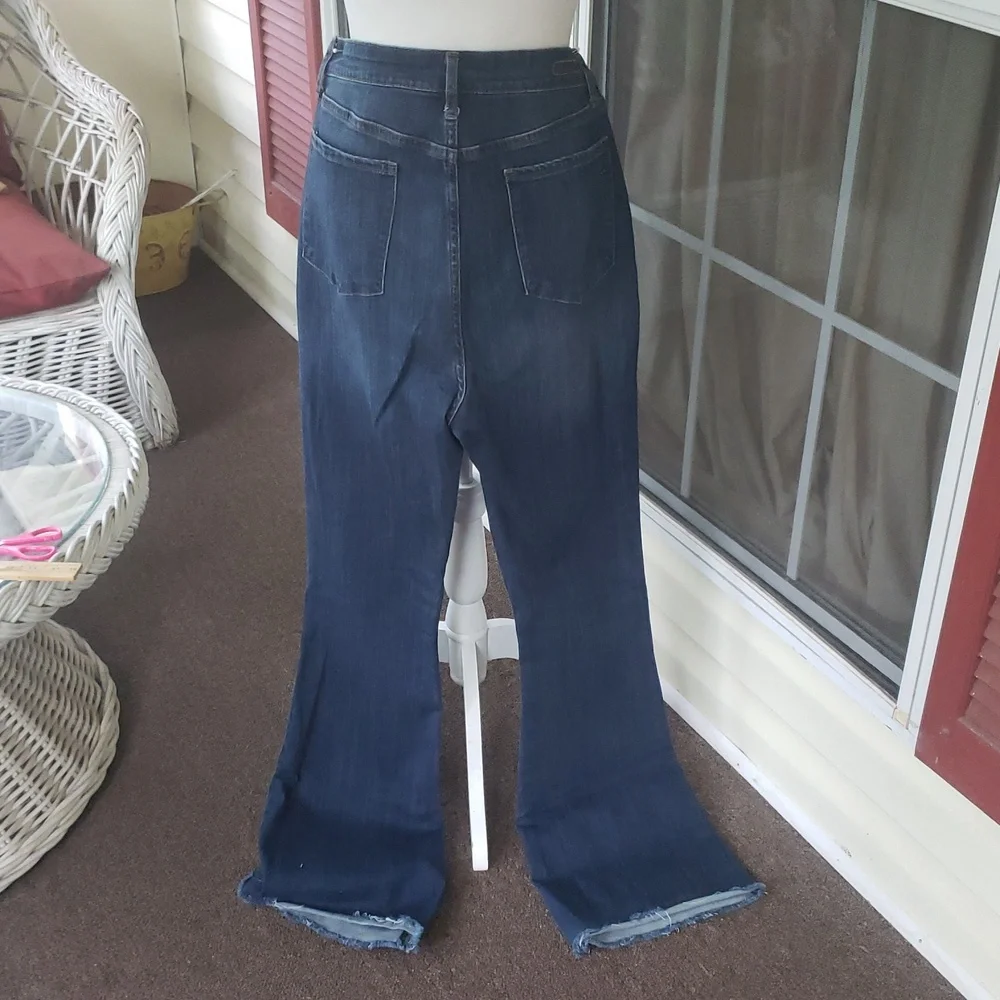 Articles of Society Faith Flare‎ Raw Hem Women's Blue Jeans